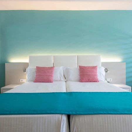 อลัว ฮาวาย มายอร์กา แอนด์ สวีท Hotel ปัลมาโนวา ภายนอก รูปภาพ