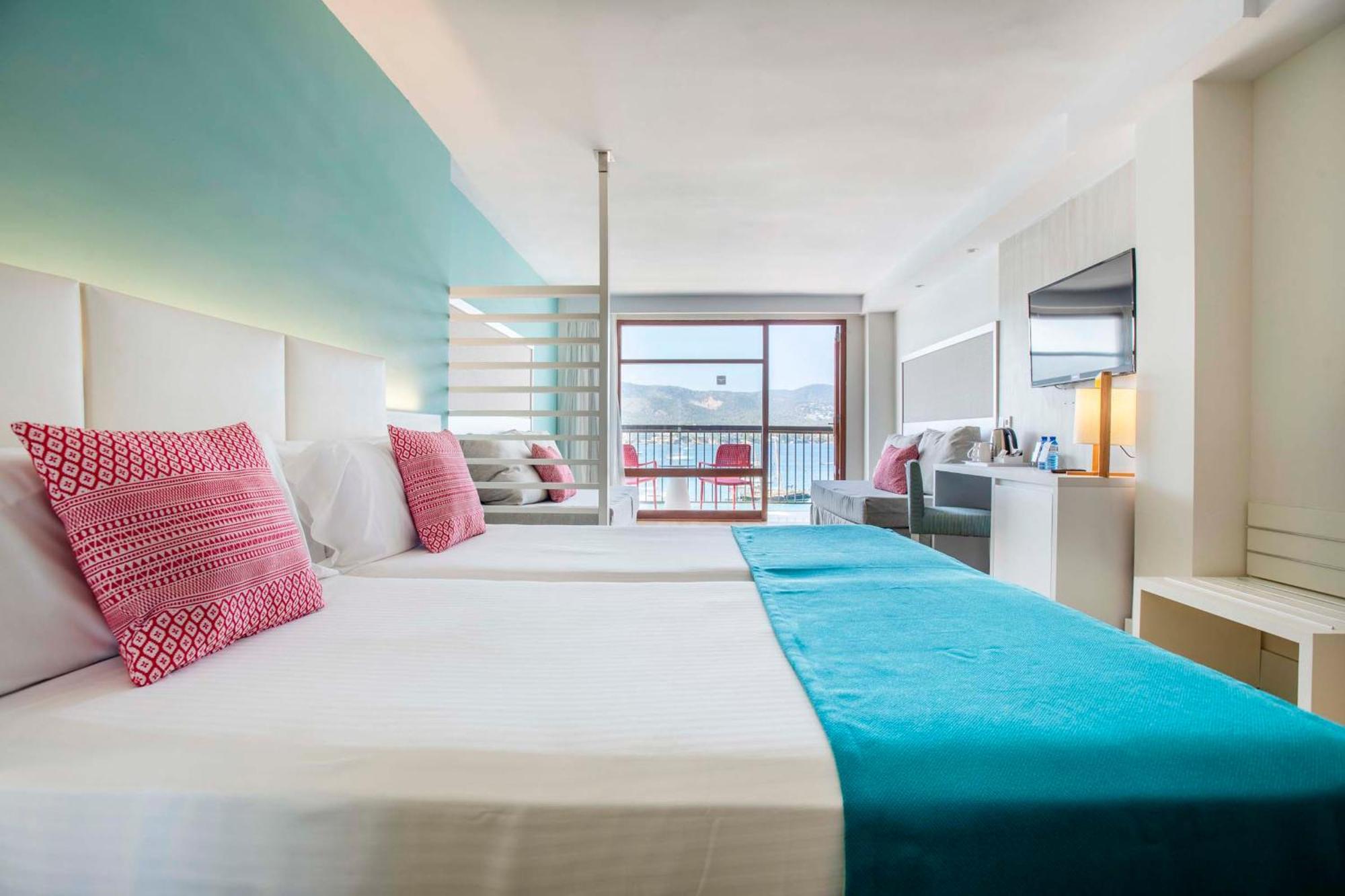อลัว ฮาวาย มายอร์กา แอนด์ สวีท Hotel ปัลมาโนวา ภายนอก รูปภาพ
